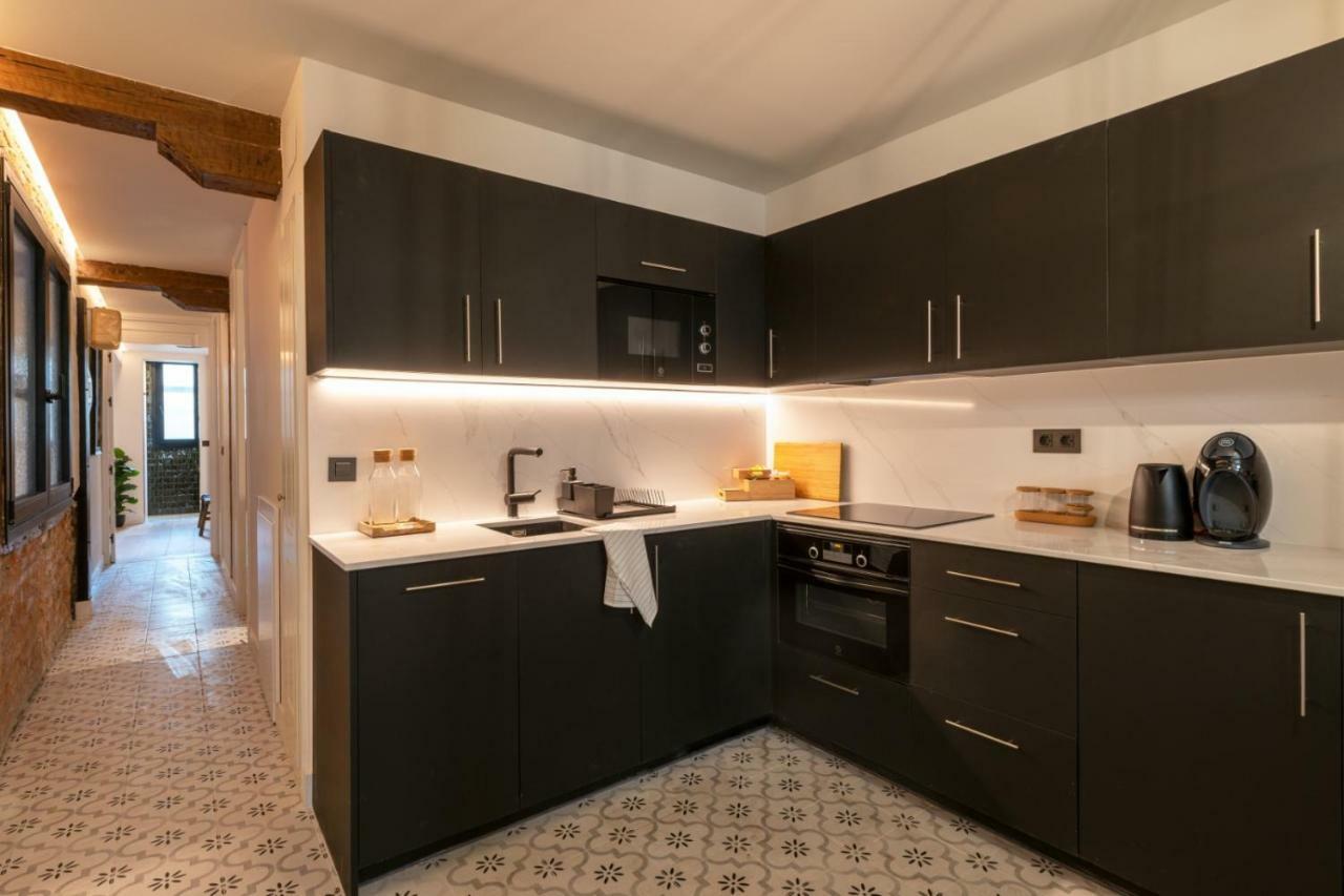 Safari Ac By Staynnapartments Bilbao Bagian luar foto